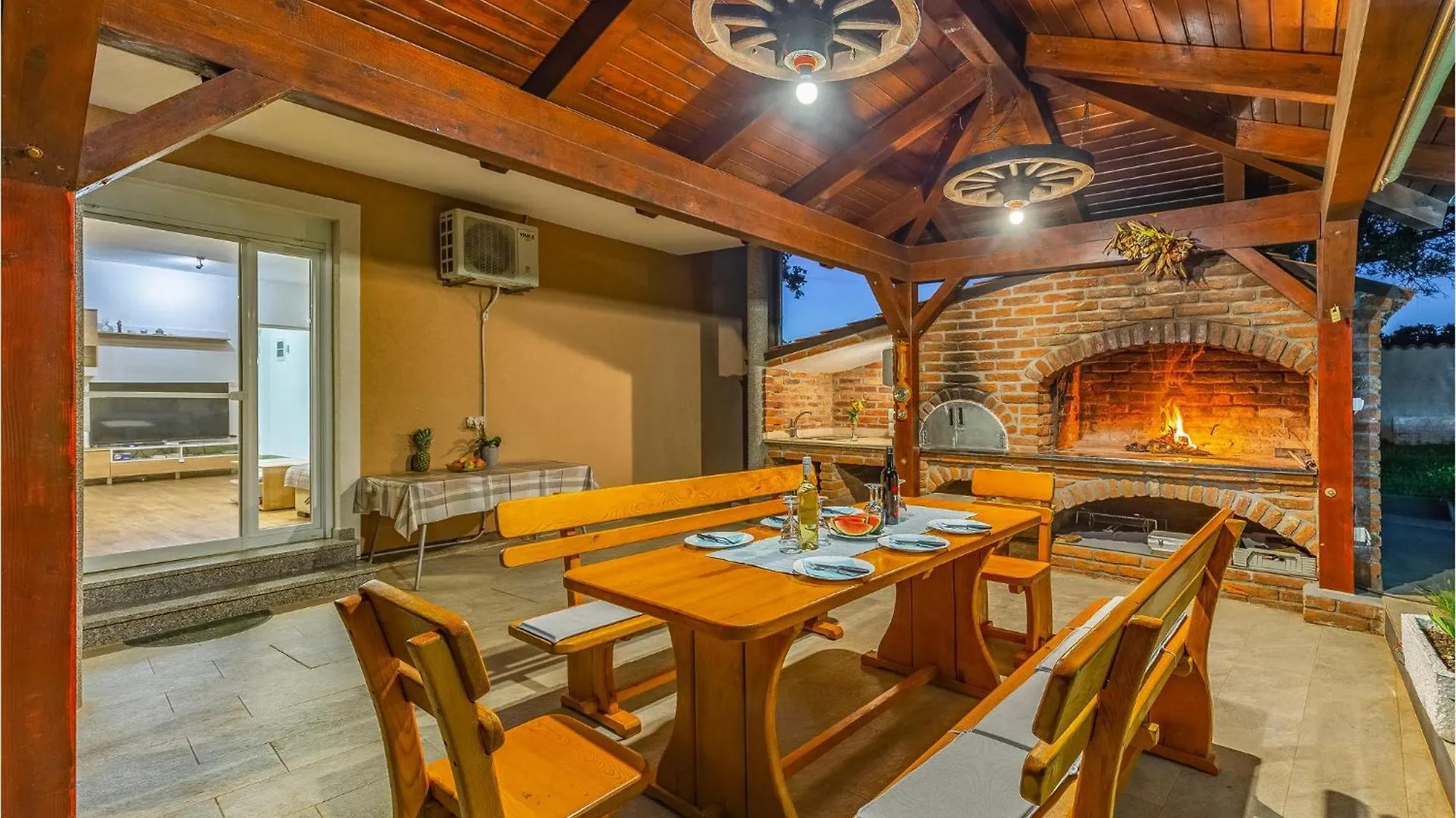 4 Bedroom Cozy Home In Marčana Сasa de vacaciones