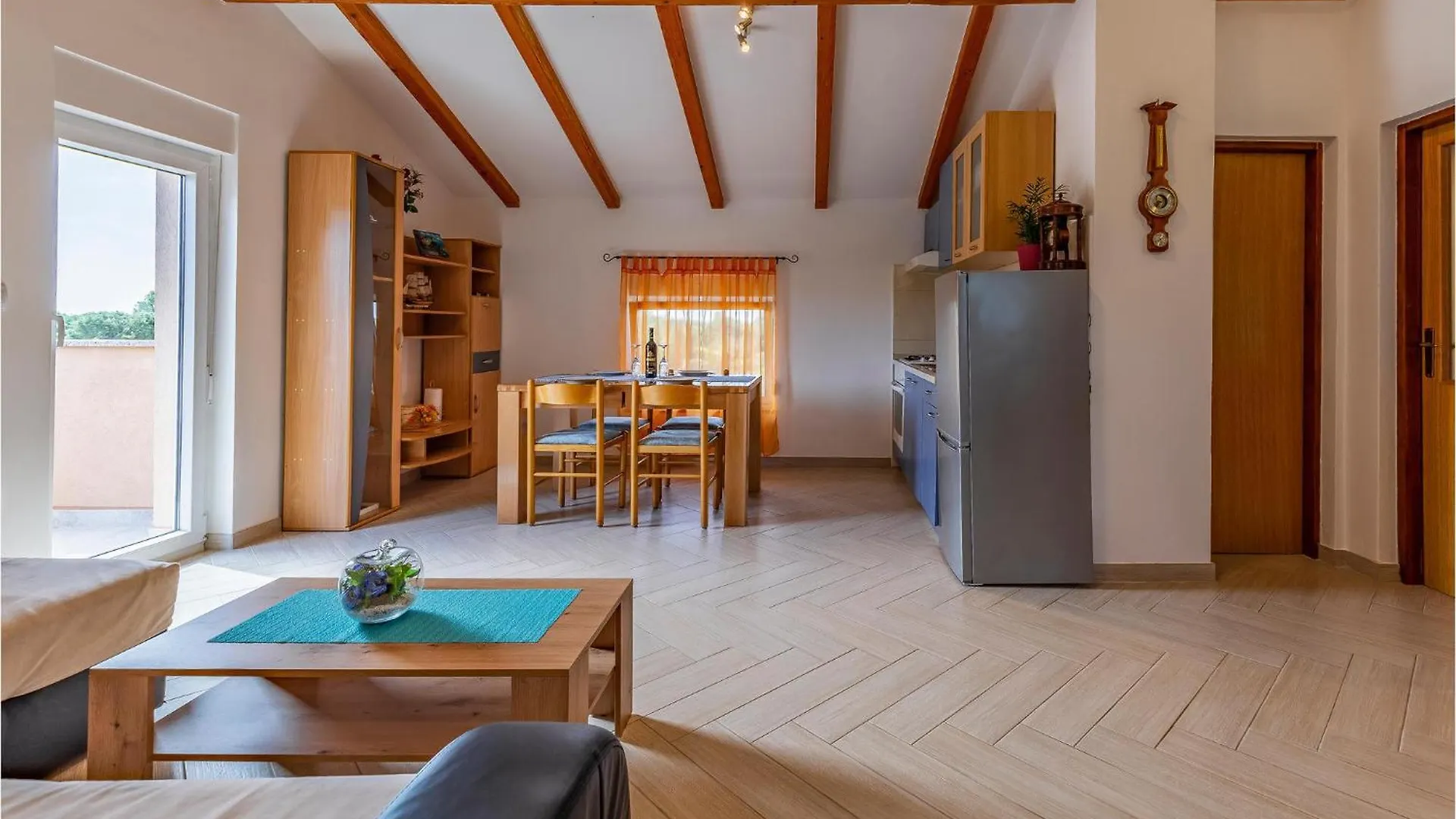 Сasa de vacaciones 4 Bedroom Cozy Home In Marčana