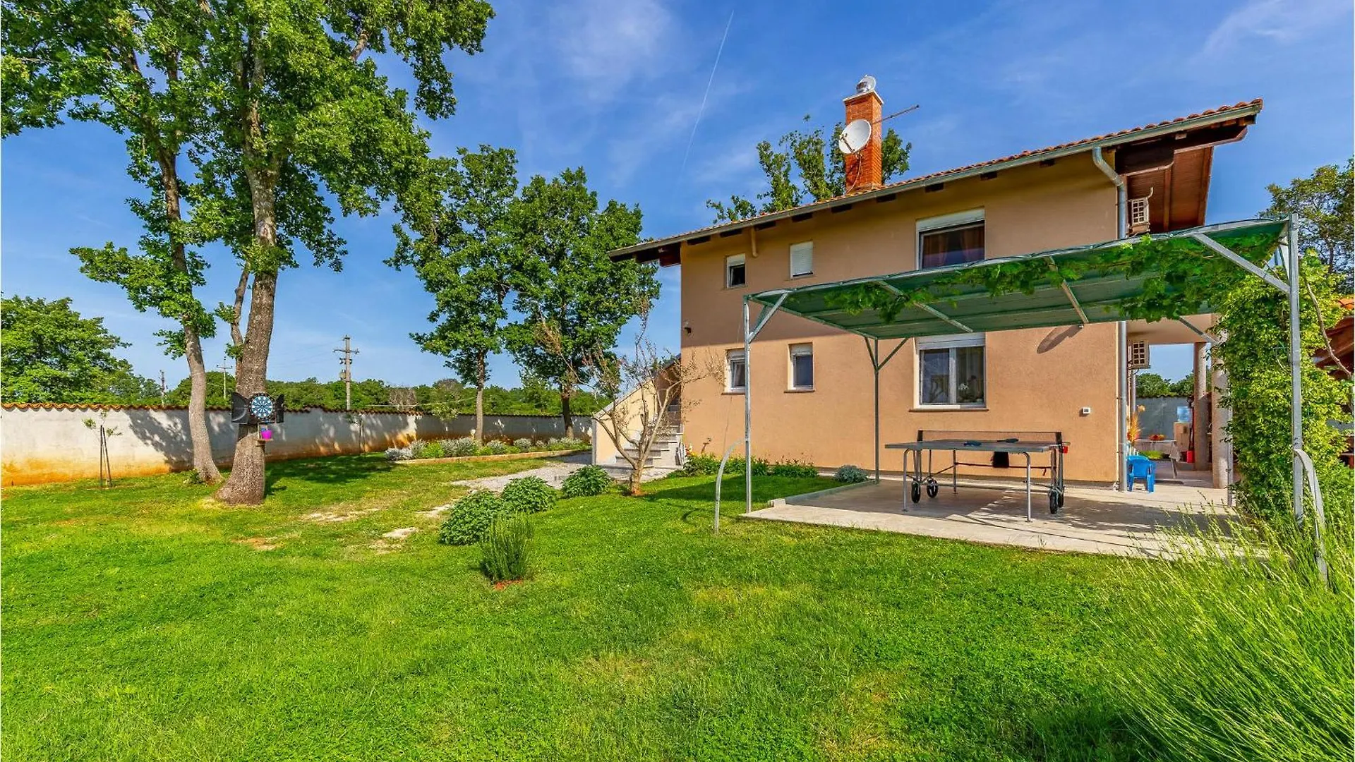 Сasa de vacaciones 4 Bedroom Cozy Home In Marčana