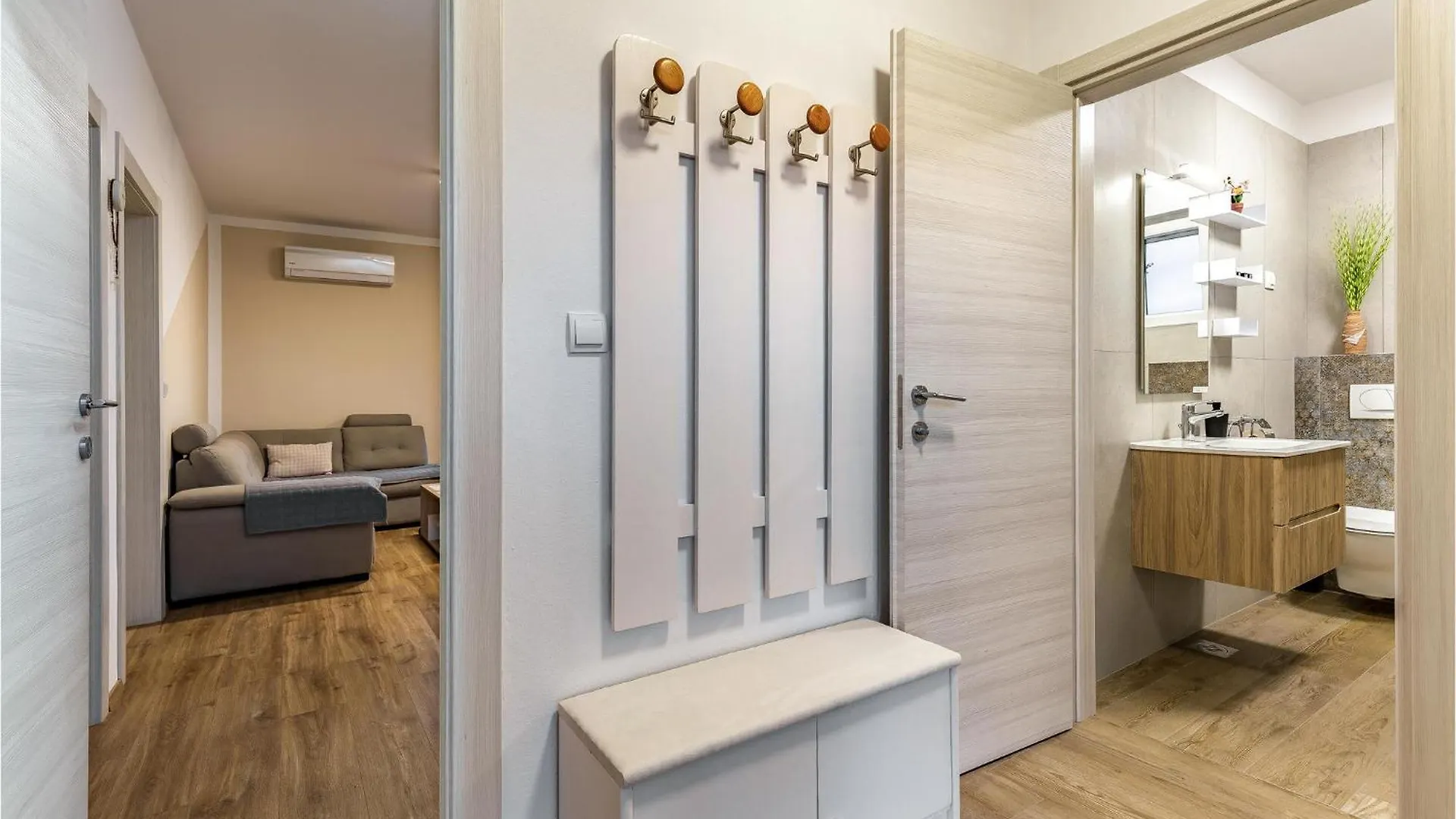 4 Bedroom Cozy Home In Marčana Croacia